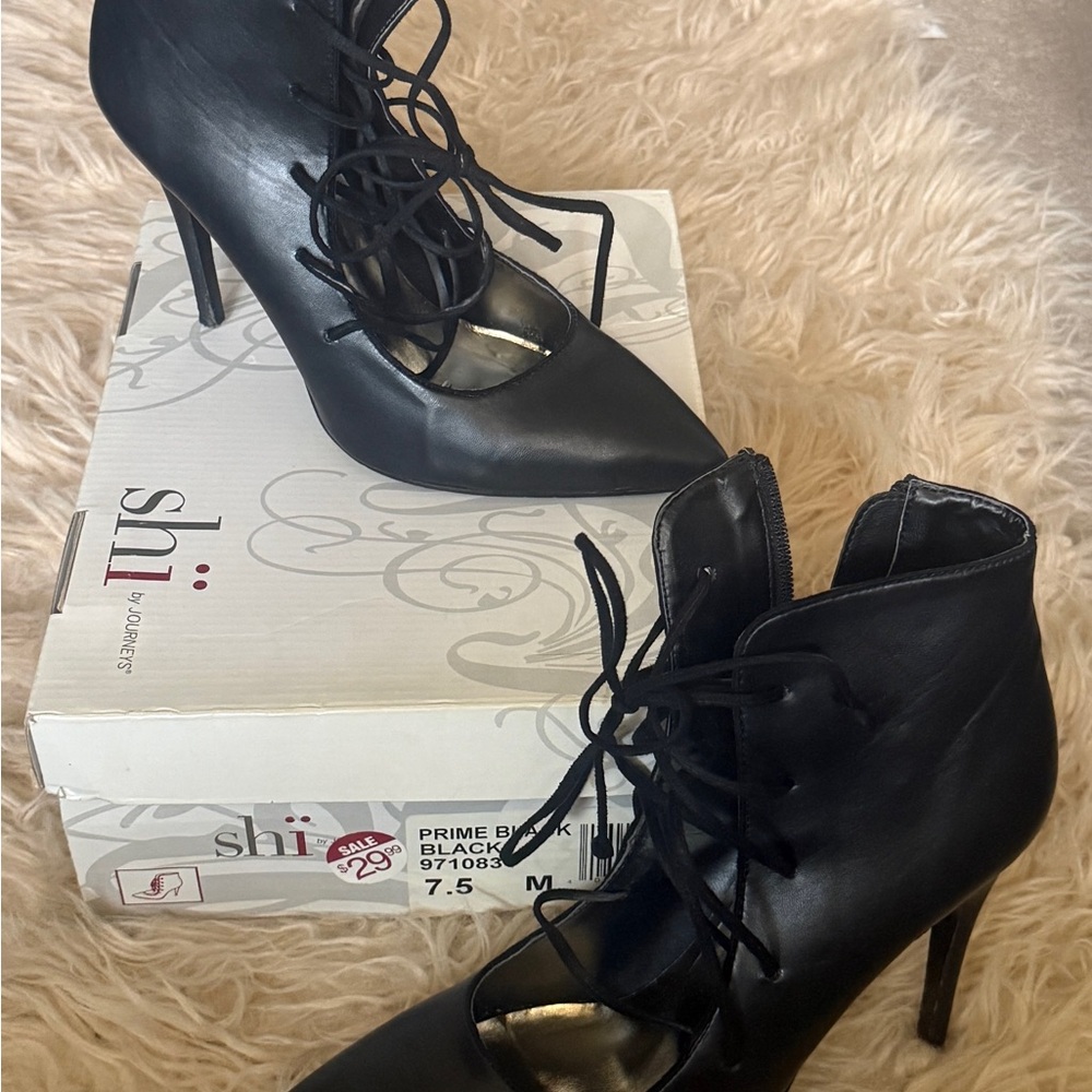 Shi by JOURNEYS Elegant Black Lace-Up Heels